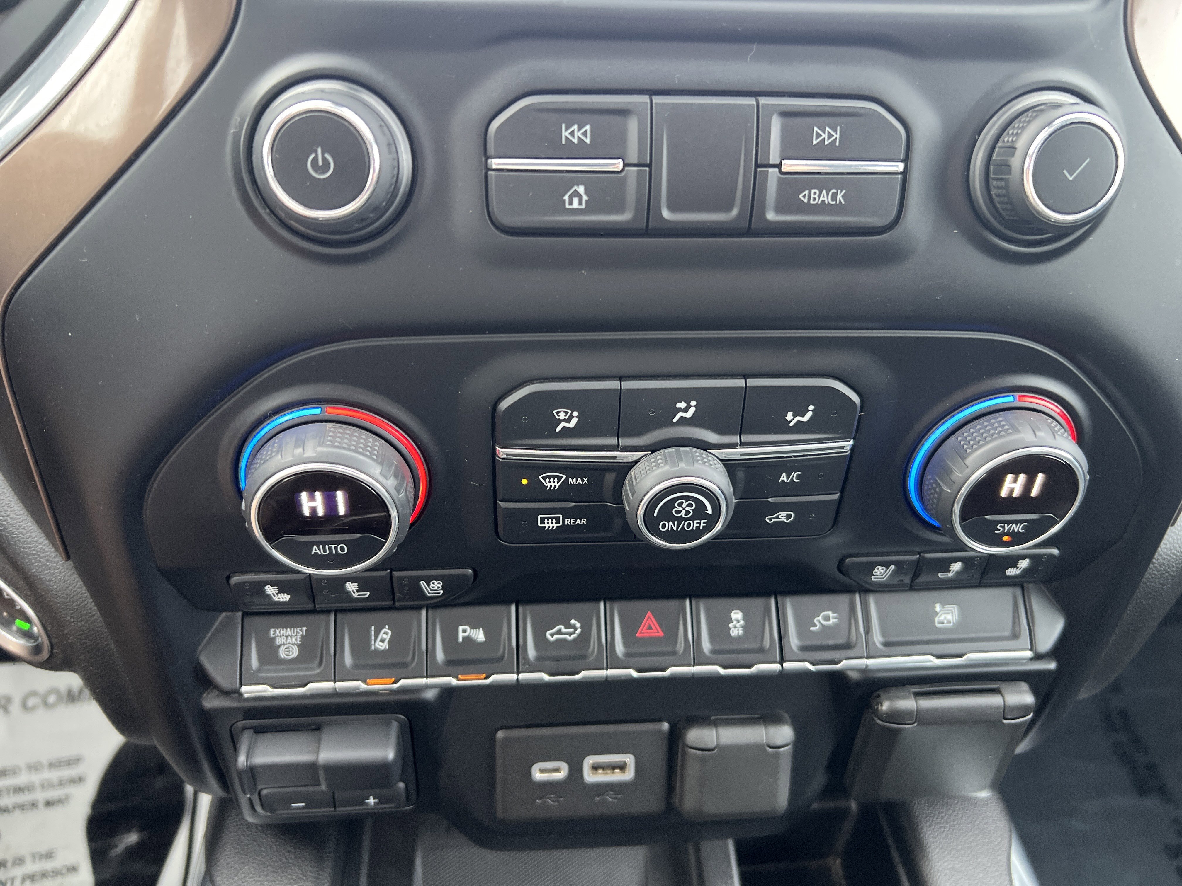 Used 2020 Chevrolet Silverado 2500 High Country image 17