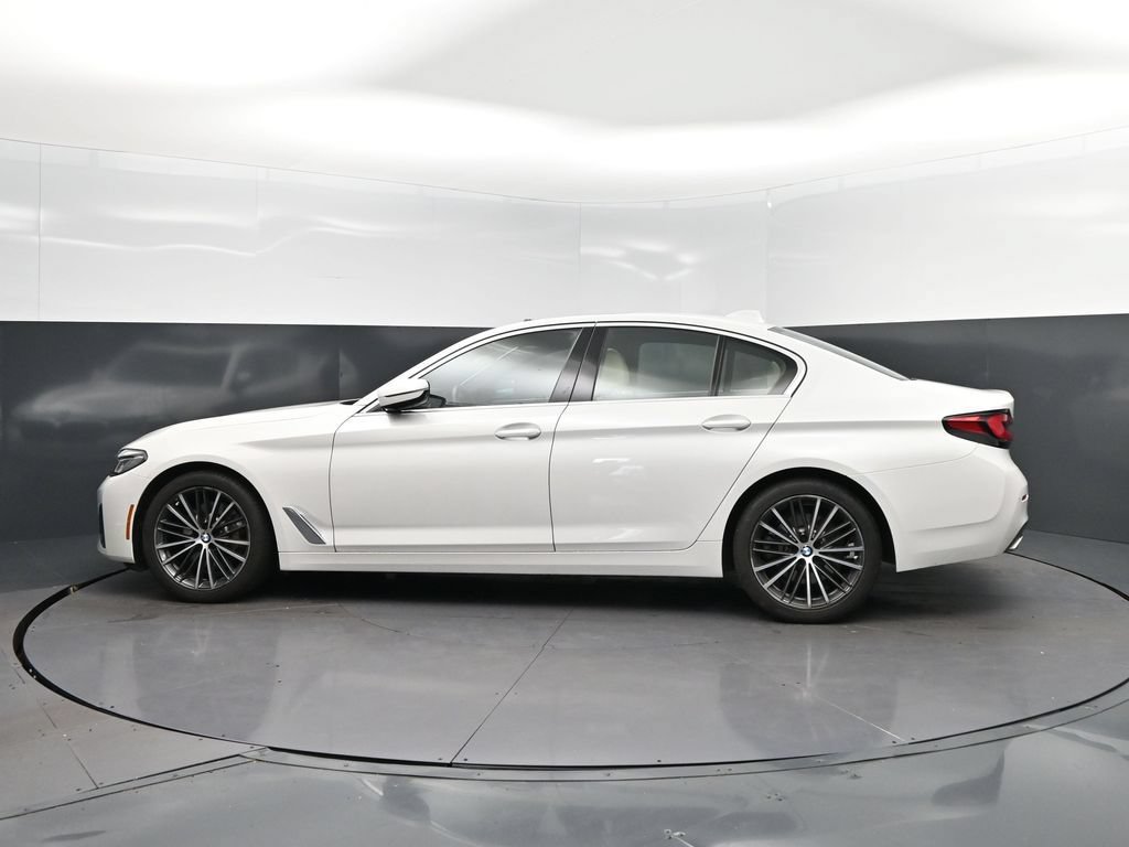 Certified 2023 BMW 530i w/ Premium Package RWD image 4