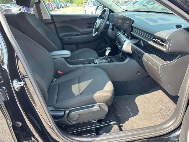 Certified 2024 Hyundai Kona SEL AWD/4WD image 16
