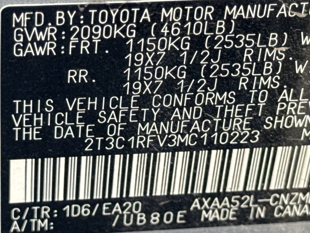 Used 2021 Toyota RAV4 XLE Premium FWD image 33