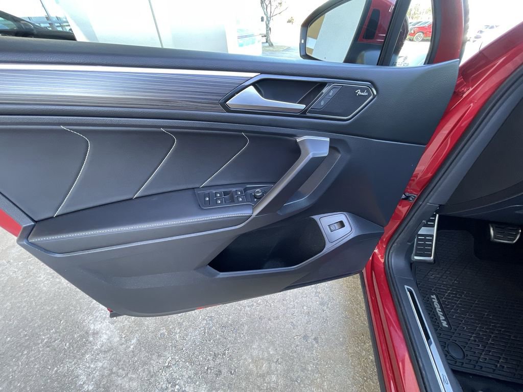Used 2024 Volkswagen Tiguan SEL R-Line image 22