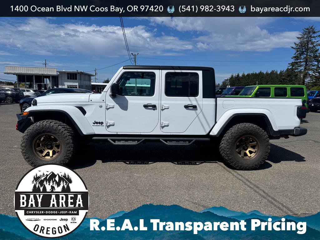 Used 2021 Jeep Gladiator Sport image 3