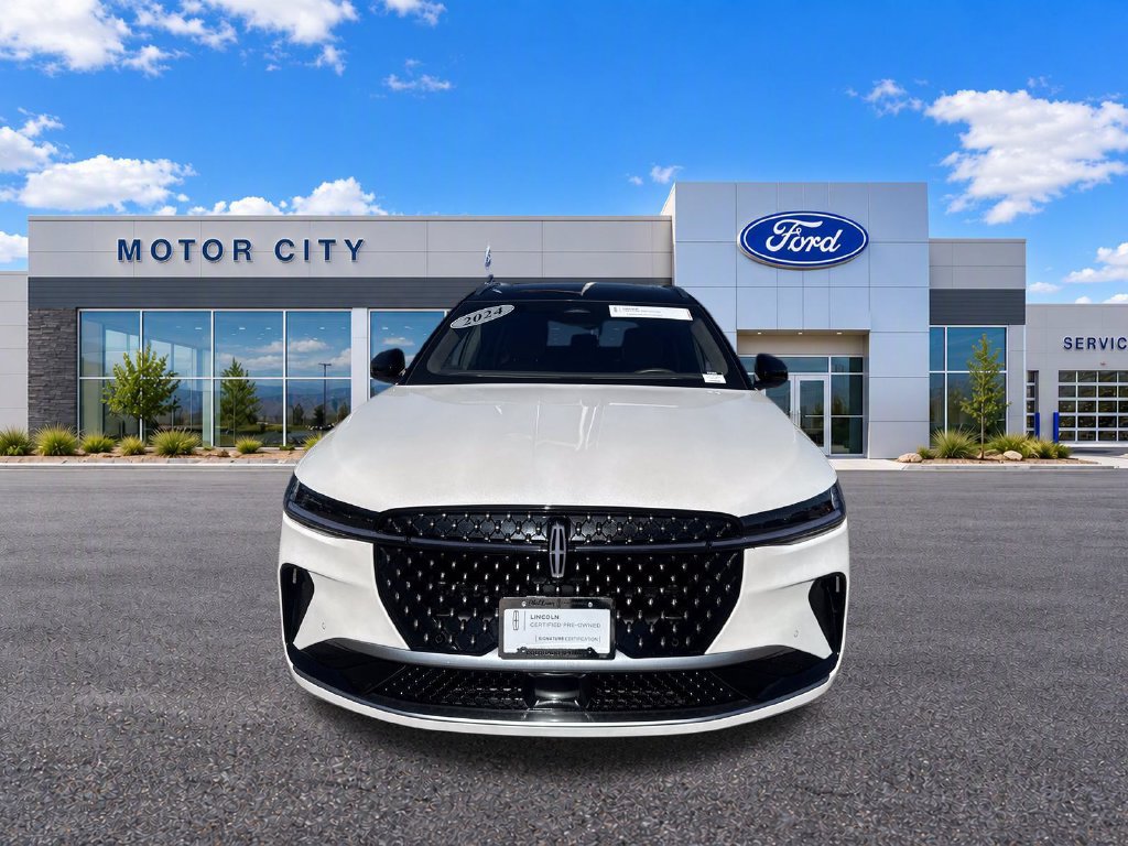 Certified 2024 Lincoln Nautilus Black Label AWD/4WD image 2