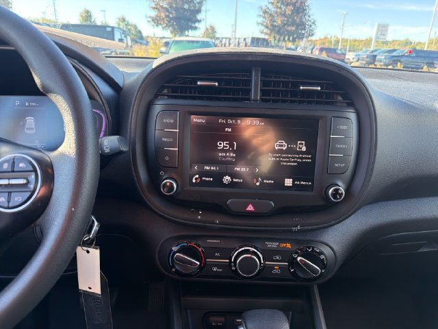 Certified 2024 Kia Soul LX w/ LX Technology Package FWD image 19