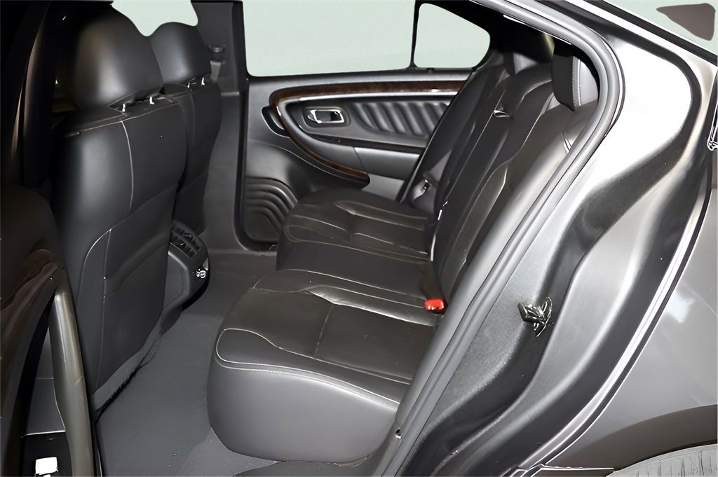 Used 2019 Ford Taurus Limited image 16