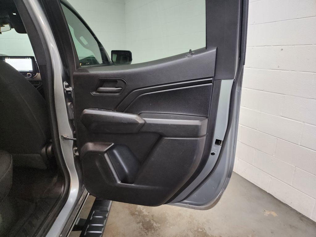 Used 2023 Chevrolet Colorado Trail Boss image 29