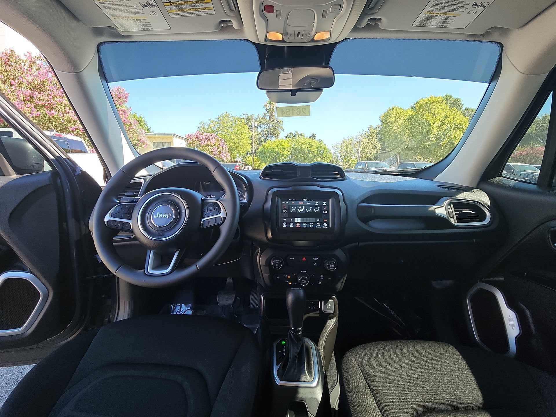 Used 2021 Jeep Renegade Latitude FWD image 26