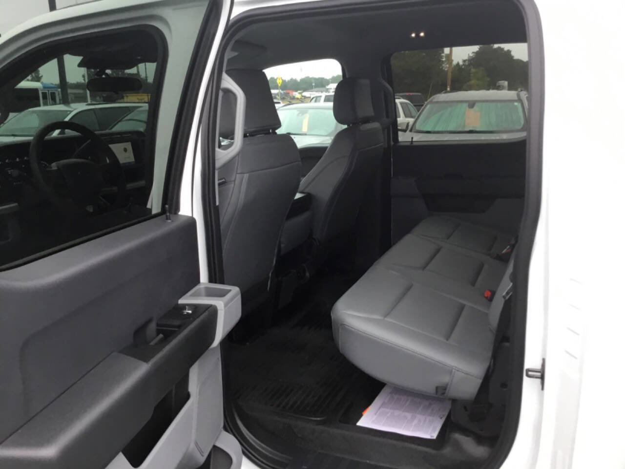 Used 2023 Ford F550 4x4 Crew Cab Super Duty image 5