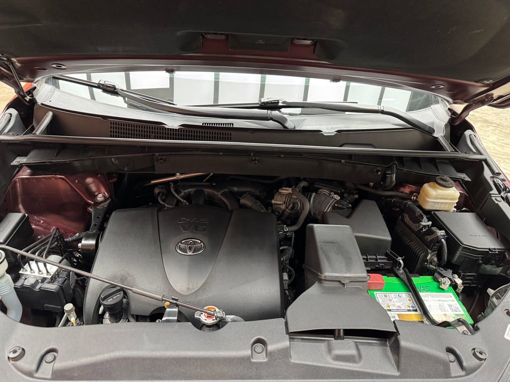 Used 2018 Toyota Highlander XLE image 26