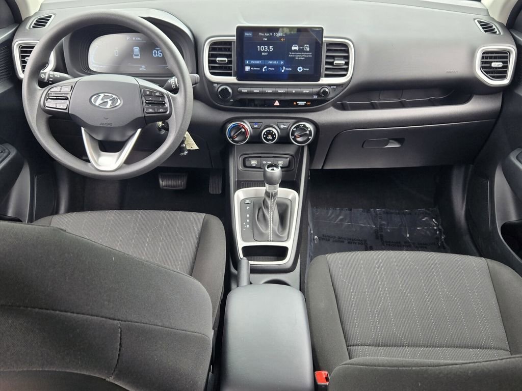Certified 2025 Hyundai Venue SE FWD image 12