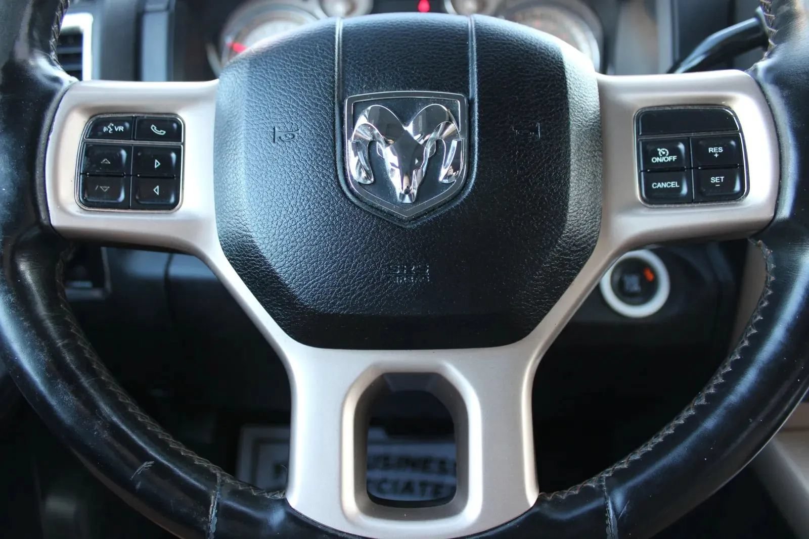 Used 2014 RAM 2500 Longhorn w/ Convenience Group AWD/4WD image 11