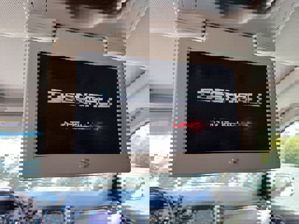 Used 2019 GMC Yukon Denali w/ Denali Ultimate Package image 27