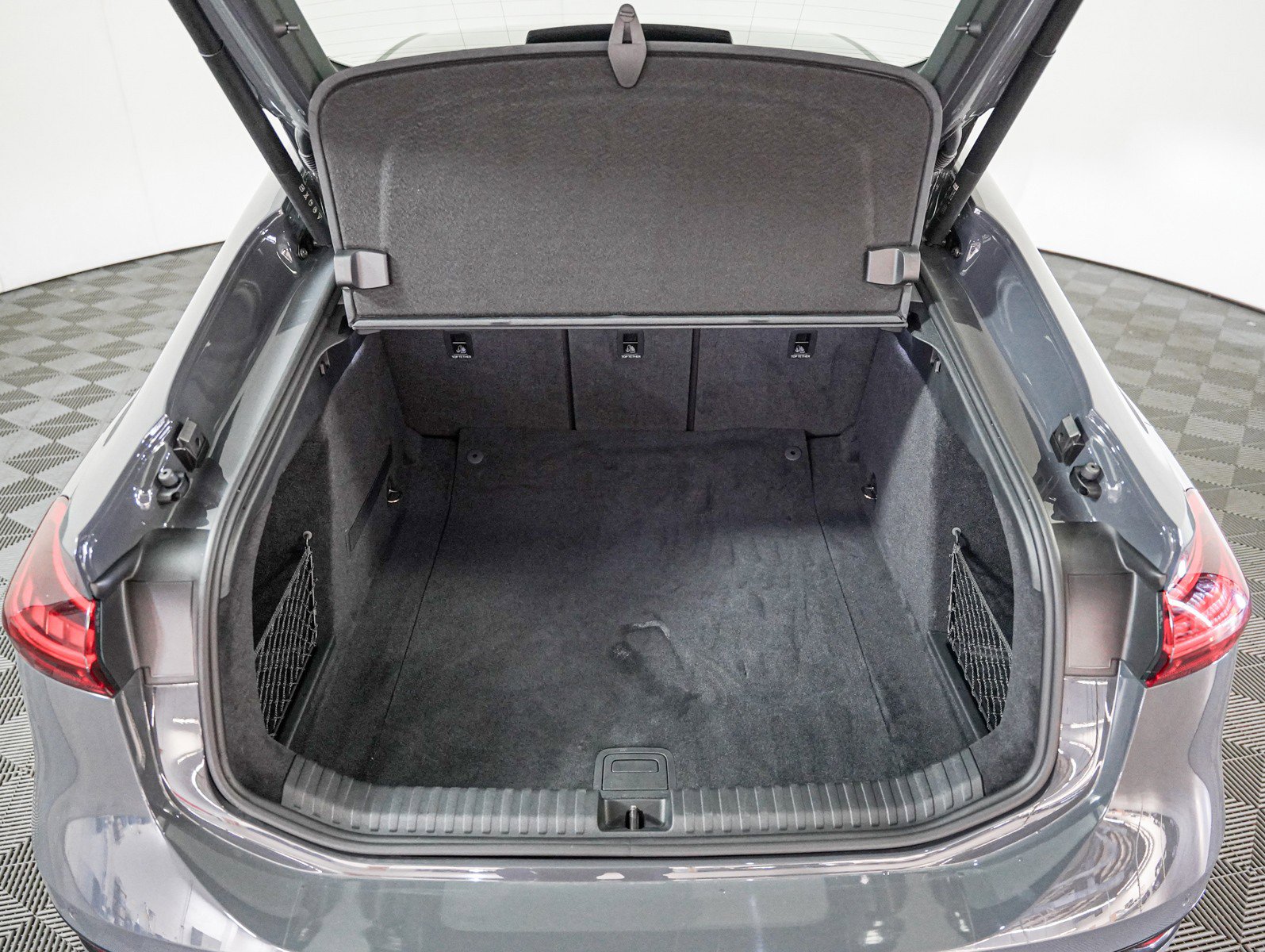 Certified 2025 Audi A6 e-tron Premium Plus w/ Premium Plus image 11