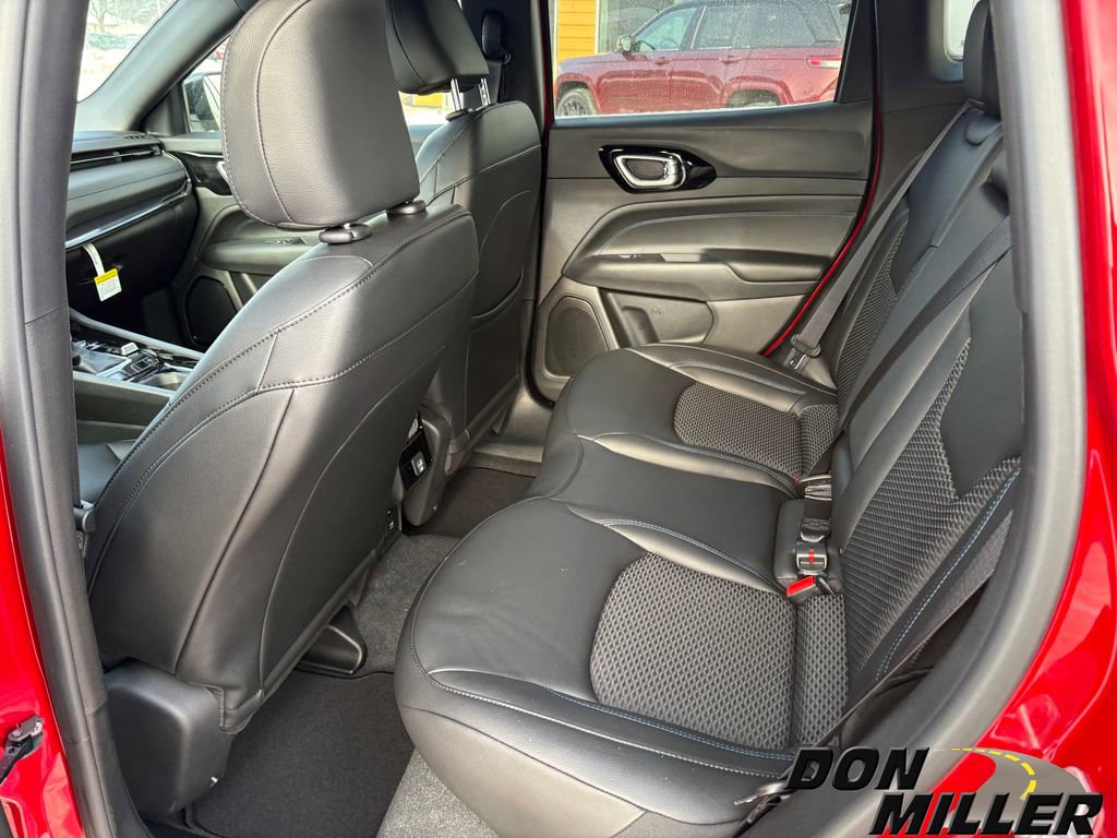 New 2026 Jeep Compass Latitude image 23