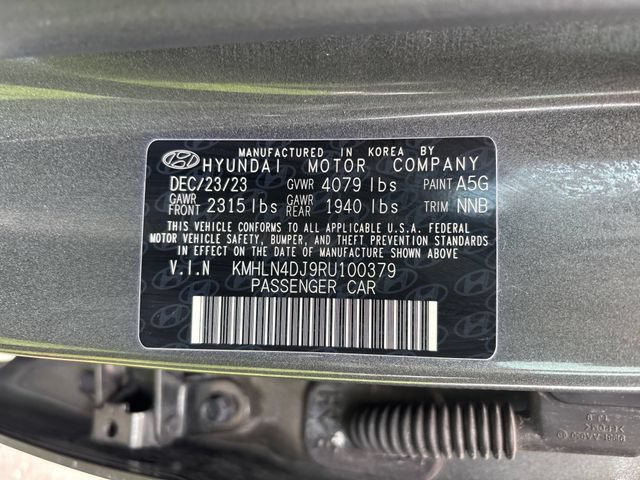 Used 2024 Hyundai Elantra Limited FWD image 31