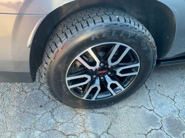 Used 2021 GMC Yukon XL AT4 w/ AT4 Premium Plus Package AWD/4WD image 37