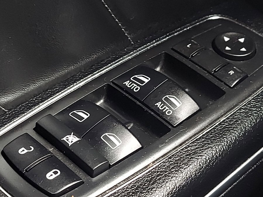 Used 2016 Dodge Charger SXT w/ AWD Plus Group image 17