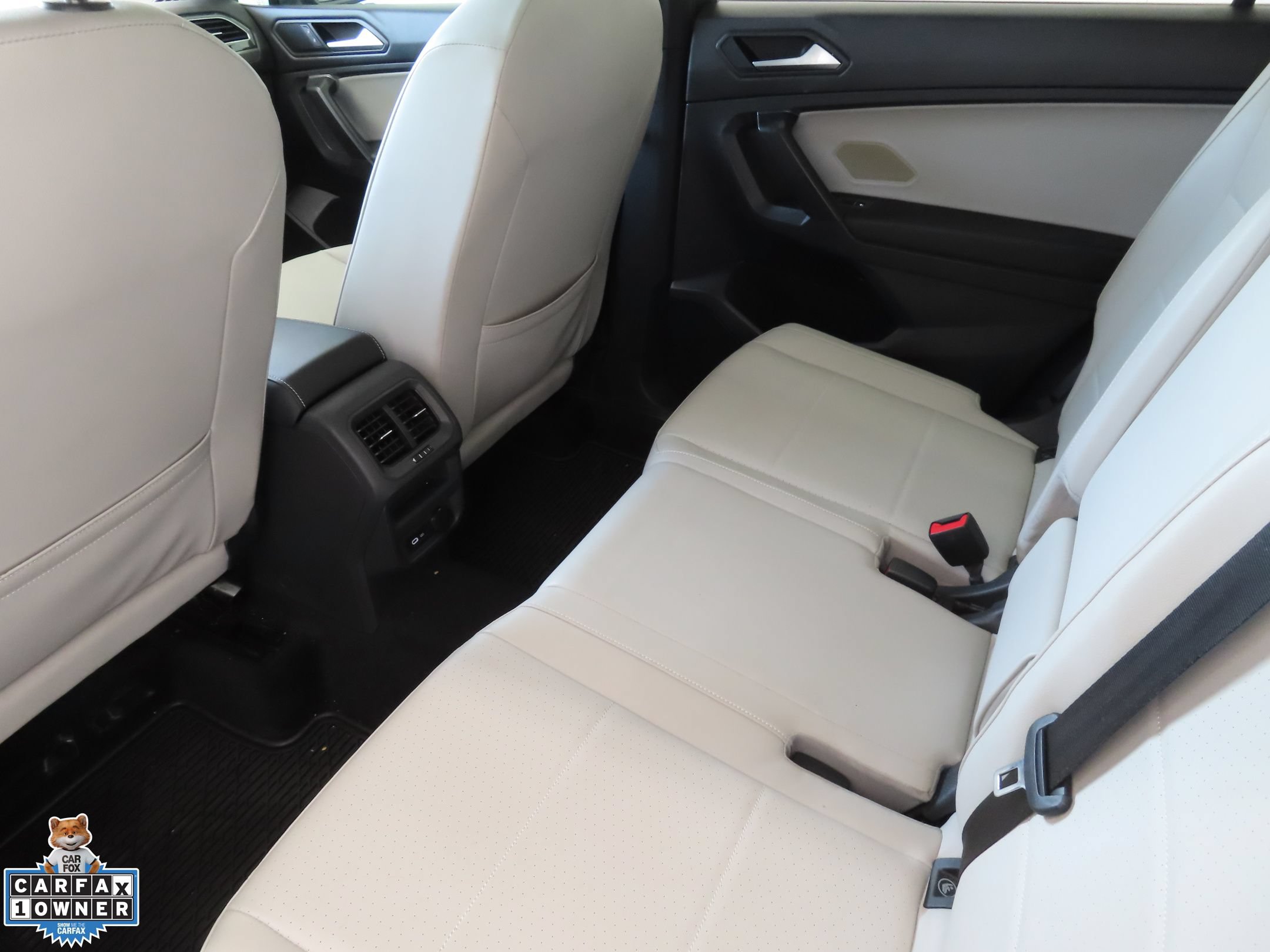 Used 2021 Volkswagen Tiguan SE R-Line FWD image 23