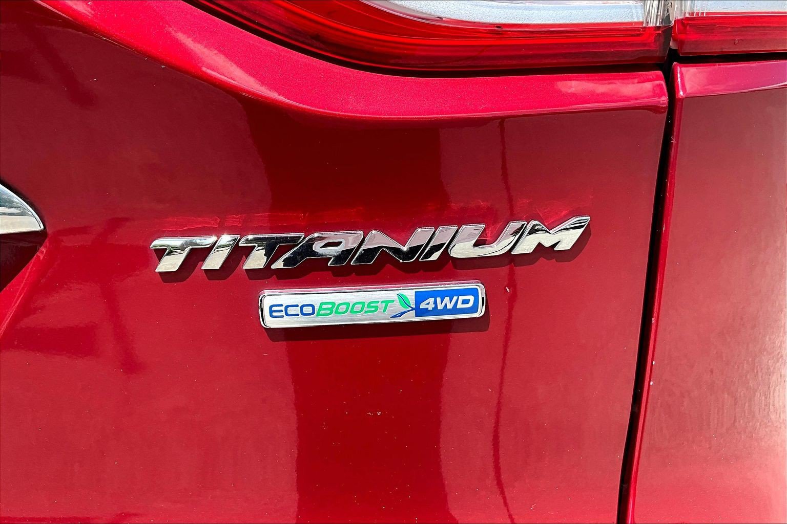 Used 2014 Ford Escape Titanium w/ Equipment Group 401A AWD/4WD image 32