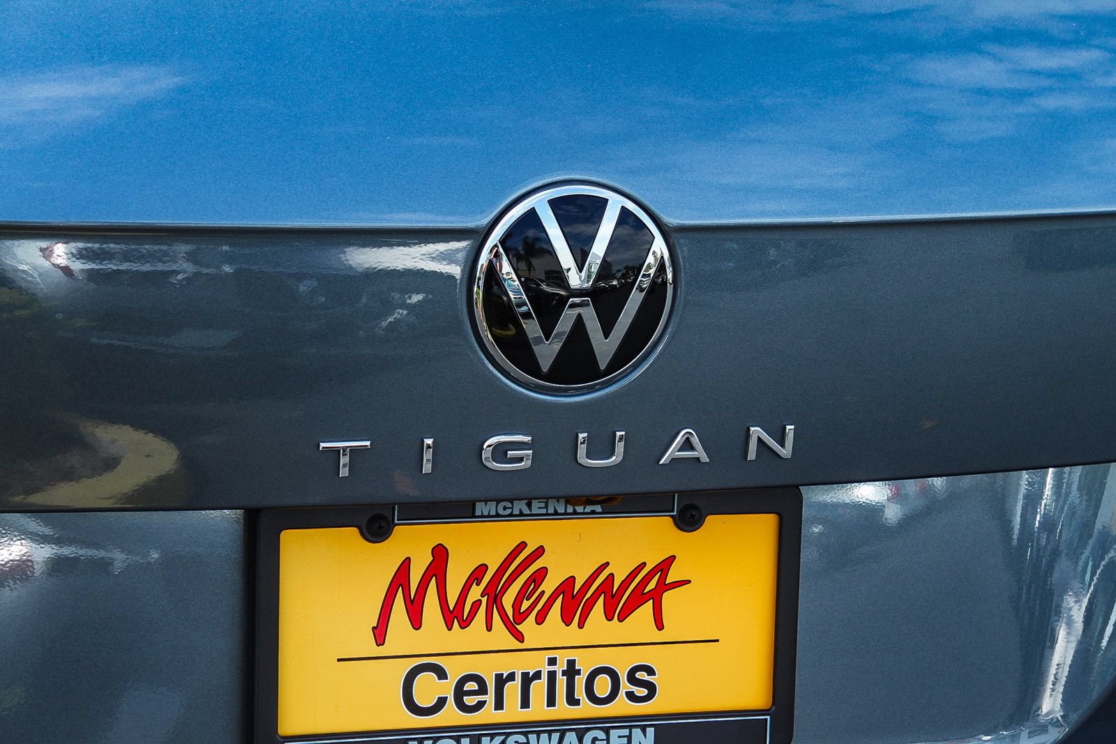 Used 2023 Volkswagen Tiguan SE FWD image 10