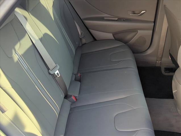 Used 2025 Hyundai Elantra Sport FWD image 23