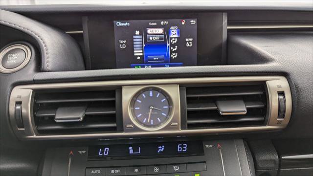 Used 2016 Lexus IS 200t image 30