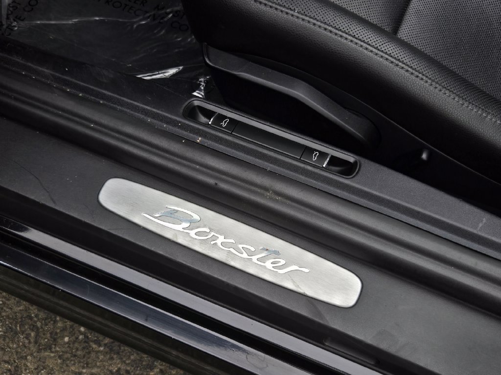 Used 2015 Porsche Boxster RWD image 16