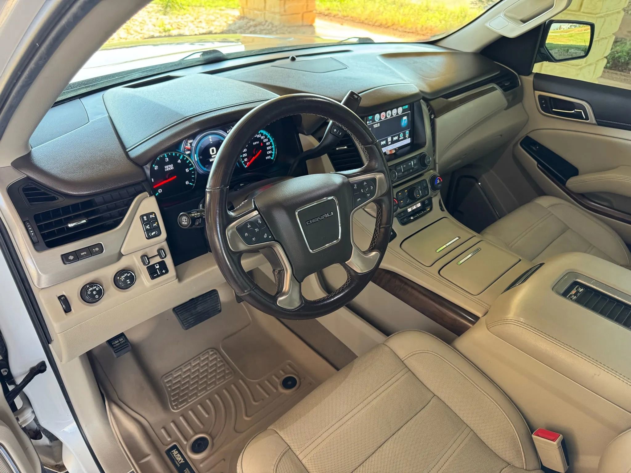 Used 2019 GMC Yukon Denali w/ Denali Ultimate Package image 12