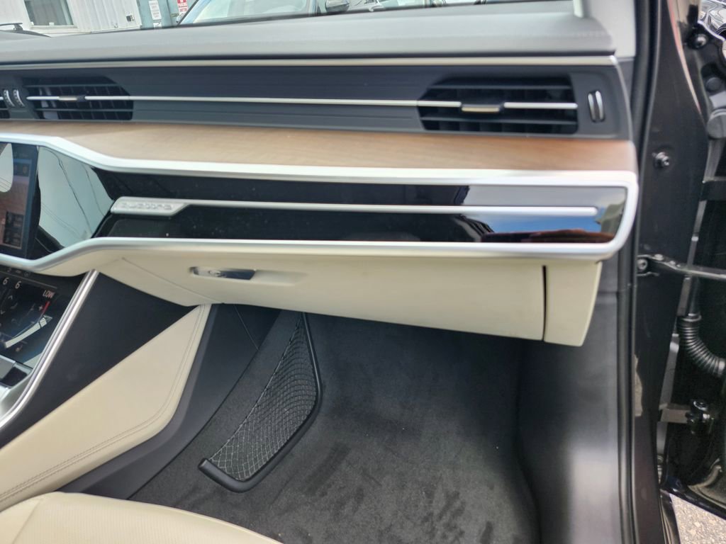 New 2025 Audi A6 Premium Plus image 25