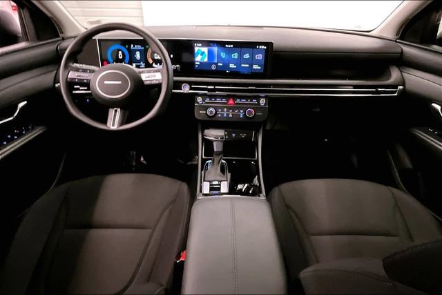 Used 2025 Hyundai Tucson SE FWD image 18