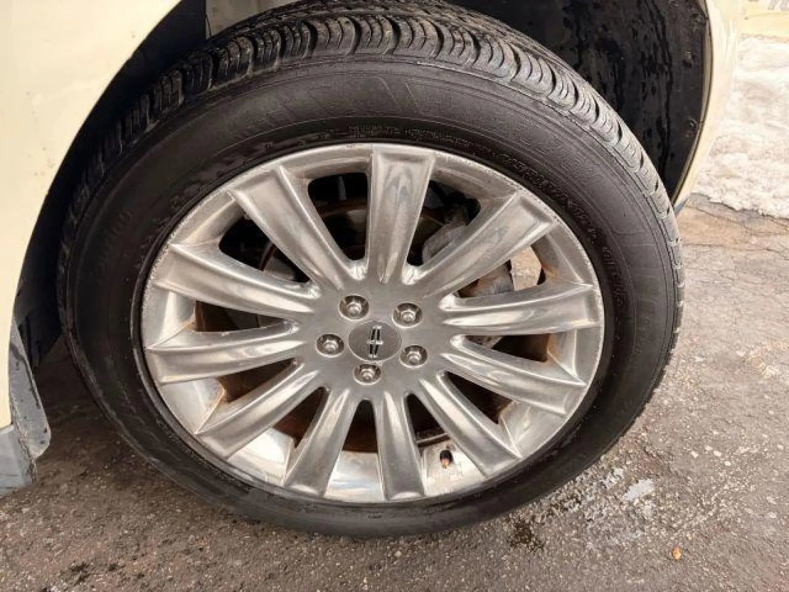 Used 2014 Lincoln MKX AWD w/ Equipment Group 102A image 48