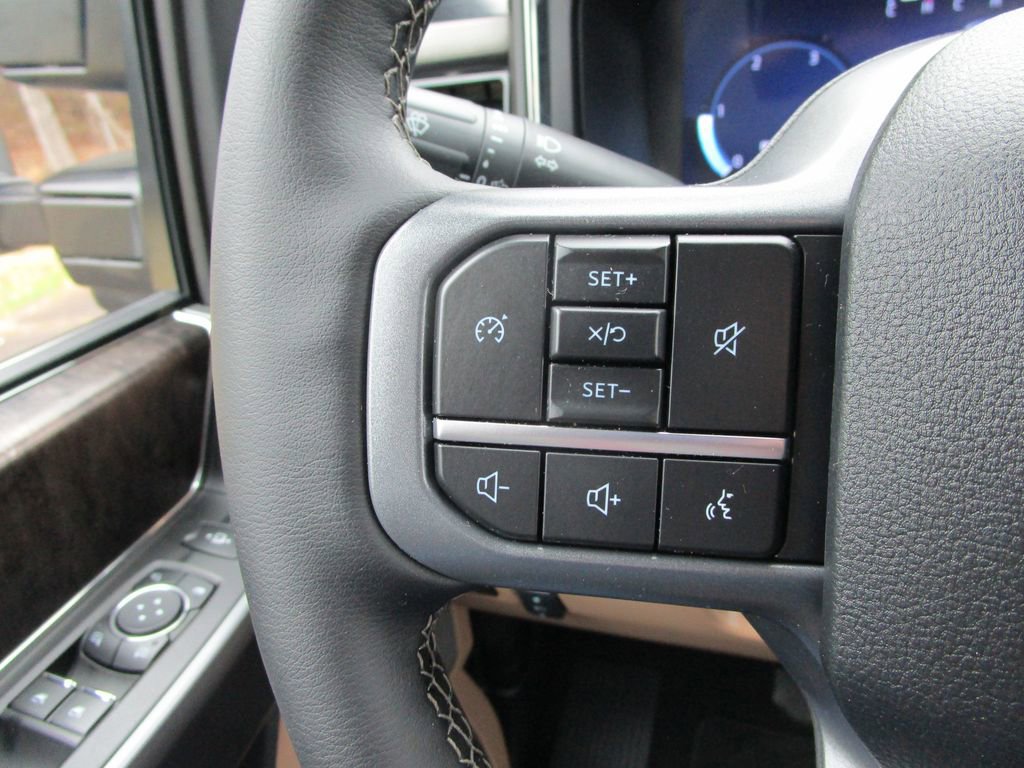Used 2026 Ford F250 Lariat w/ Chrome Package image 37