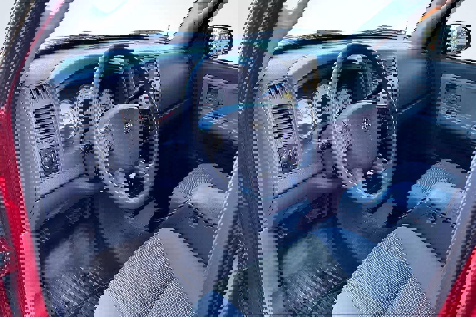 Used 2007 Dodge Dakota SLT image 2