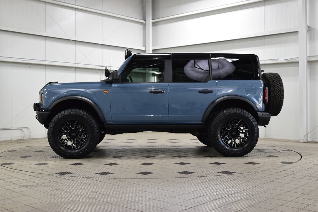 Used 2025 Ford Bronco Badlands AWD/4WD image 4