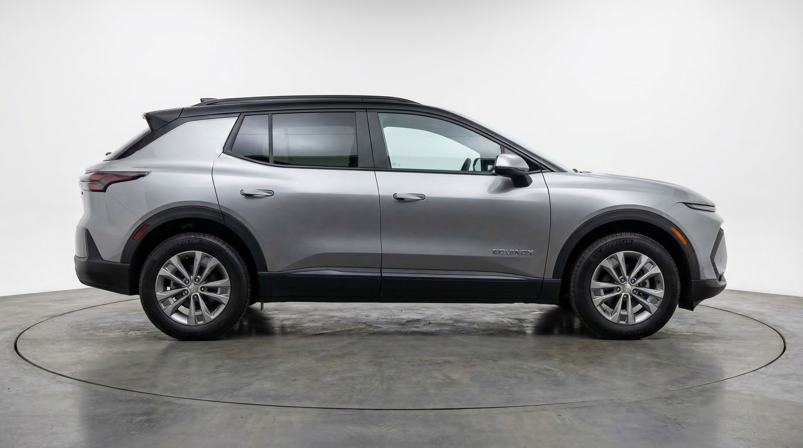 Used 2025 Chevrolet Equinox LT image 11