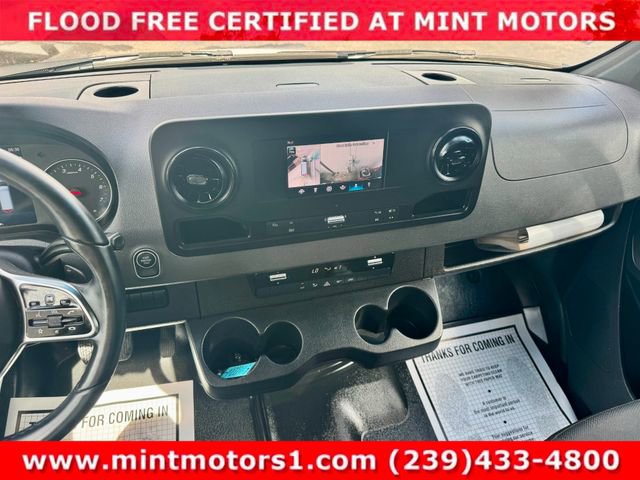Used 2022 Mercedes-Benz Sprinter 1500 image 35