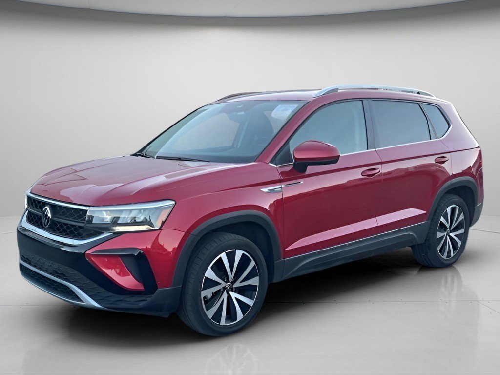 Used 2023 Volkswagen Taos SE w/ Panoramic Sunroof Package image 14