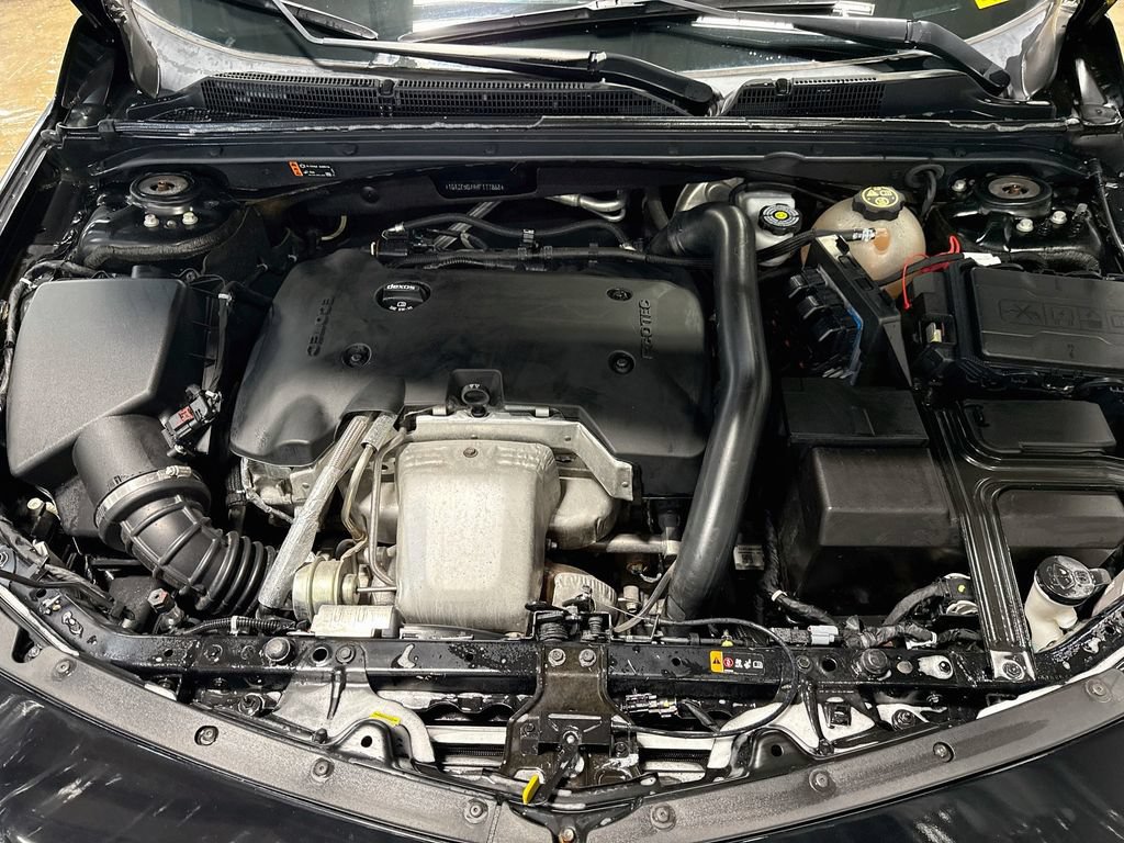 Used 2019 Chevrolet Malibu Premier w/ Sun and Wheel Package FWD image 32
