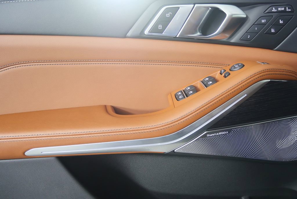 New 2026 BMW ALPINA XB7 image 9