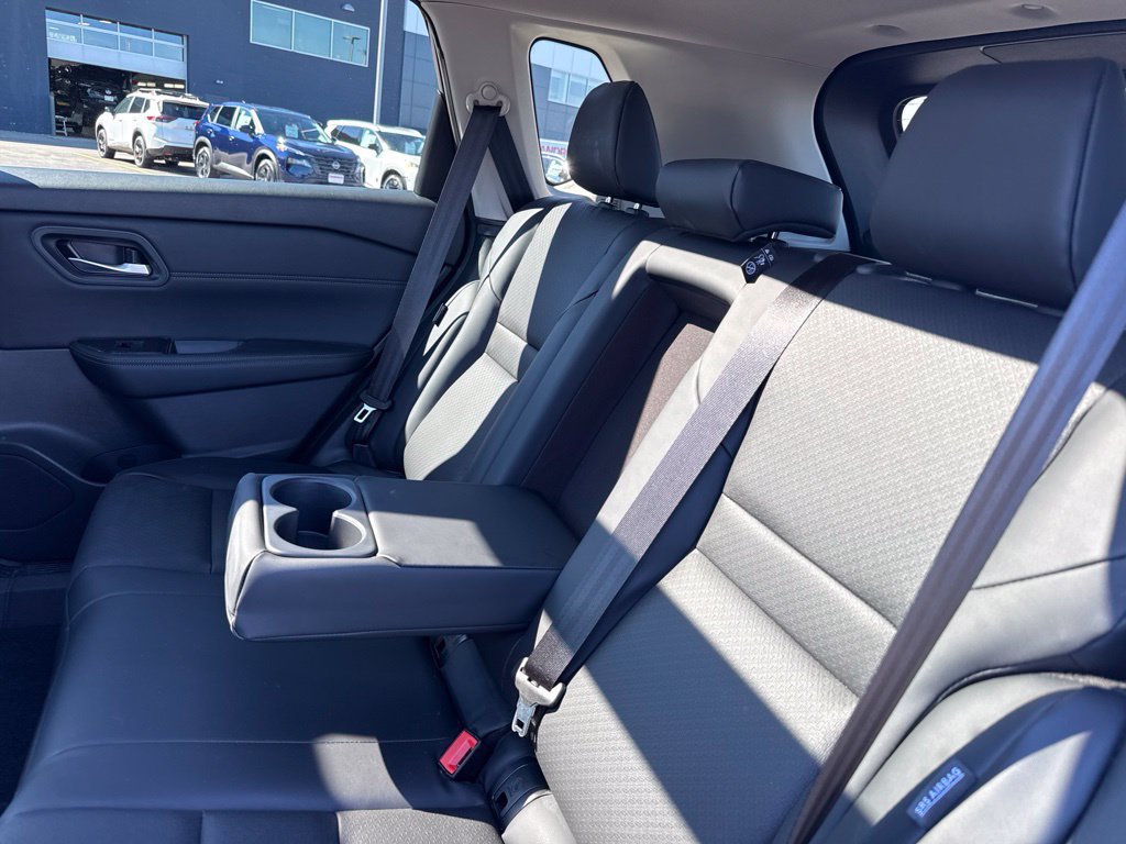 New 2026 Nissan Rogue Dark Armor AWD/4WD image 14