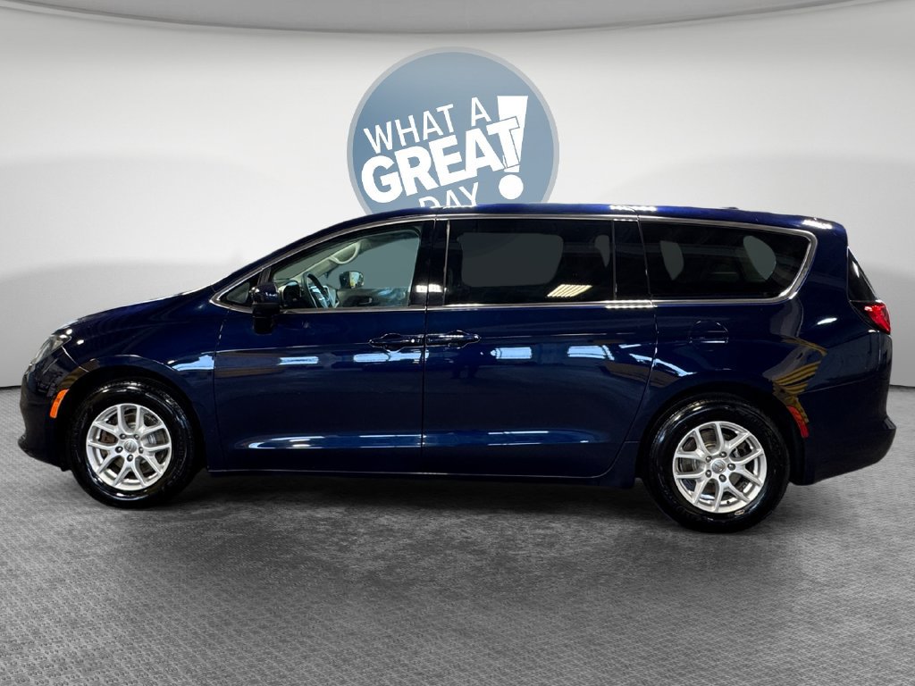 Used 2018 Chrysler Pacifica LX FWD image 7