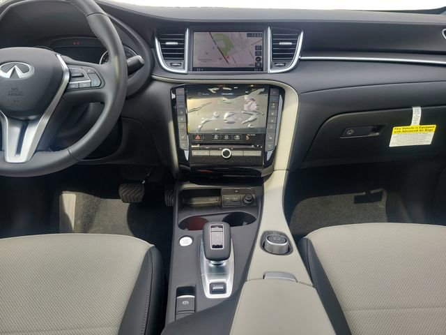 New 2025 INFINITI QX55 Essential image 11