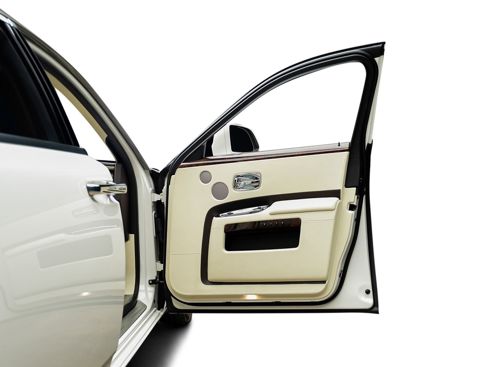 Used 2017 Rolls-Royce Ghost image 53