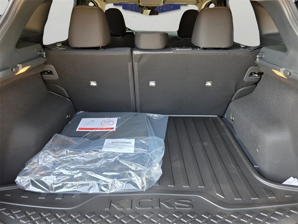 New 2026 Nissan Kicks SV image 7