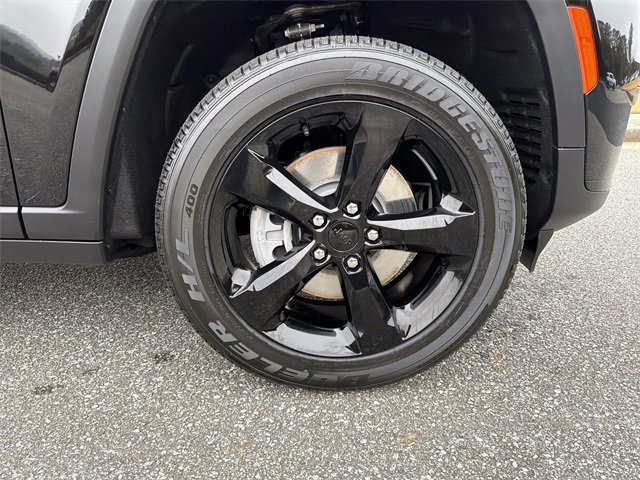 New 2025 Jeep Grand Cherokee L Altitude image 14