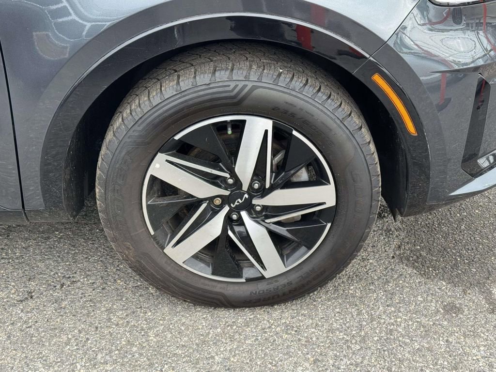 Used 2023 Kia Sorento S w/ Panoramic Sunroof Package image 6