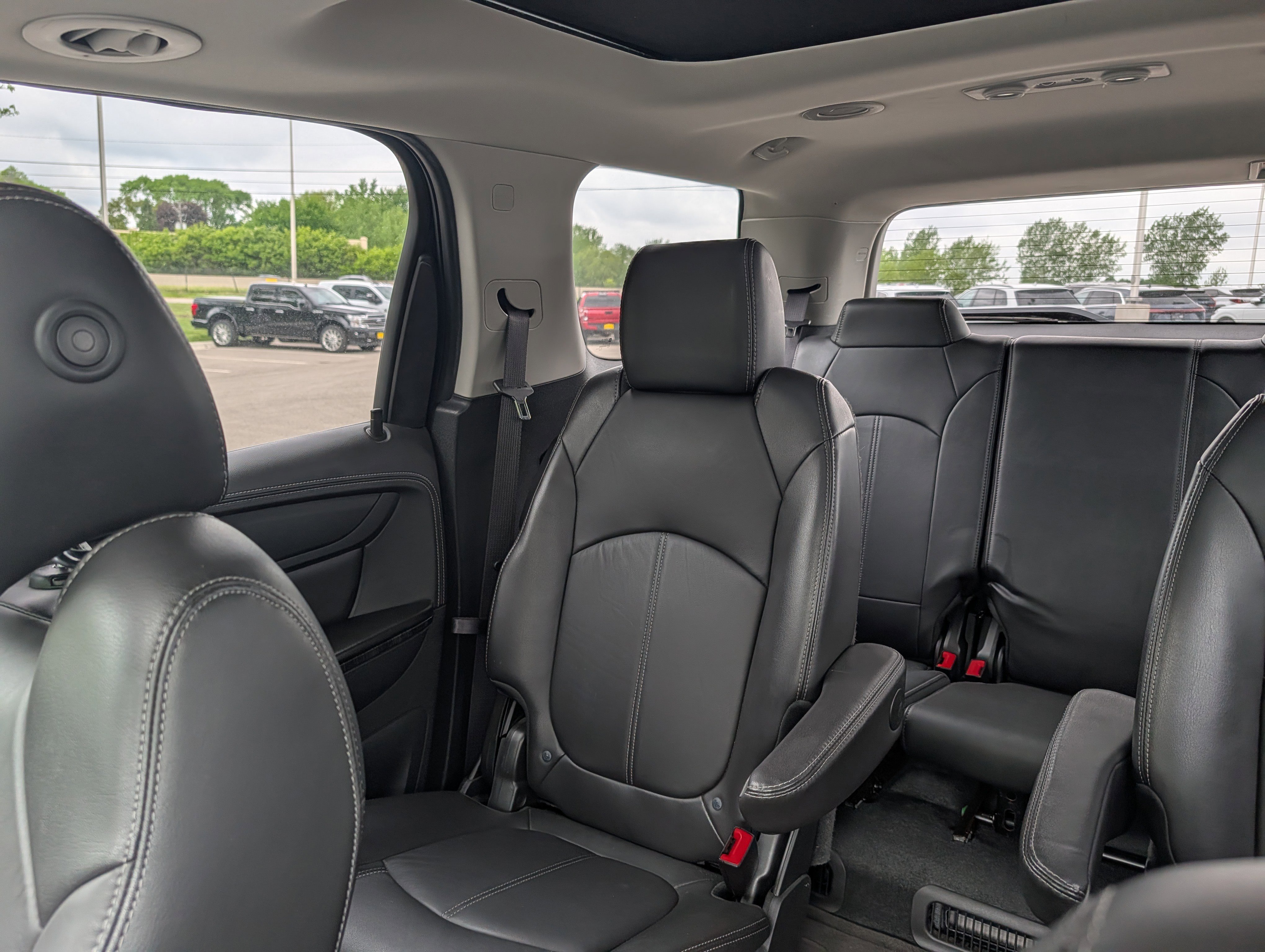 Used 2017 GMC Acadia Limited SLT AWD/4WD image 12