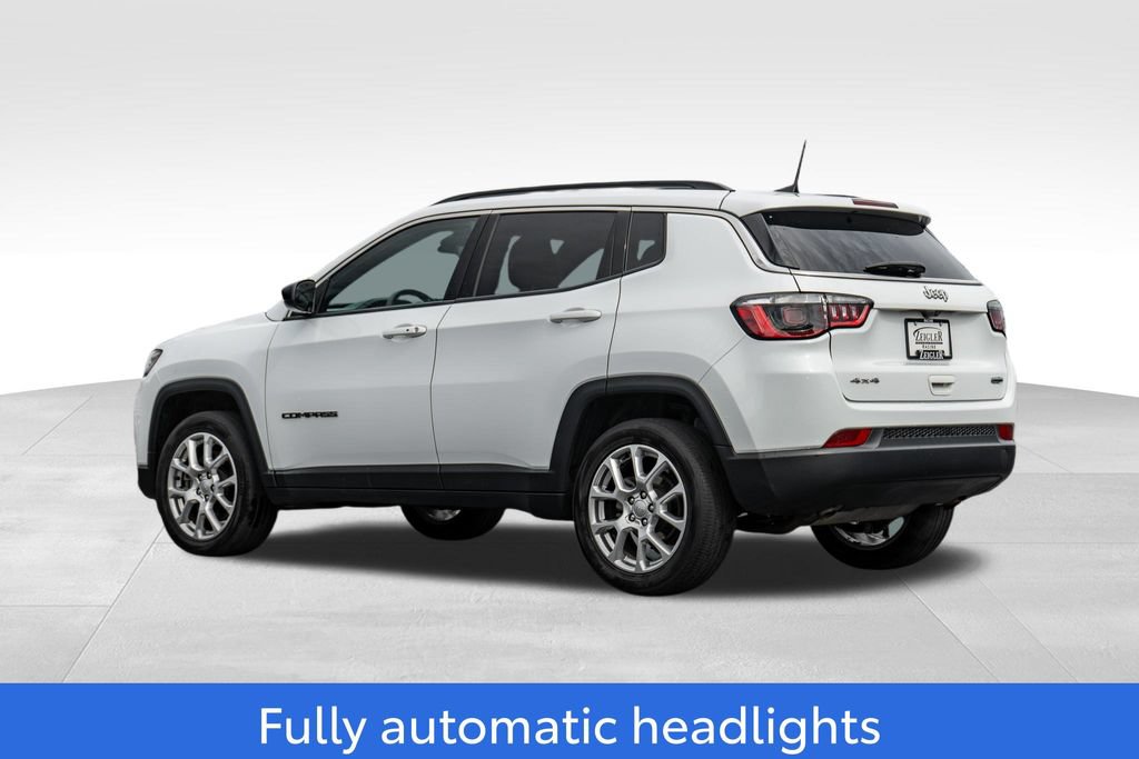Used 2023 Jeep Compass Latitude AWD/4WD image 5