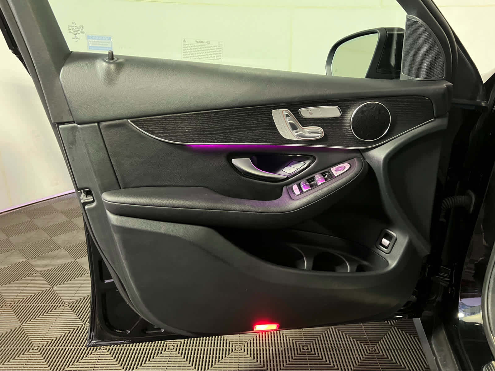 Used 2022 Mercedes-Benz GLC 300 4MATIC image 23