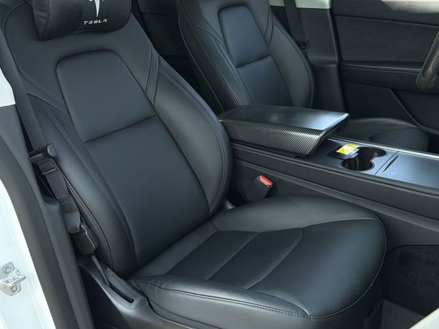 Used 2022 Tesla Model Y Long Range image 33